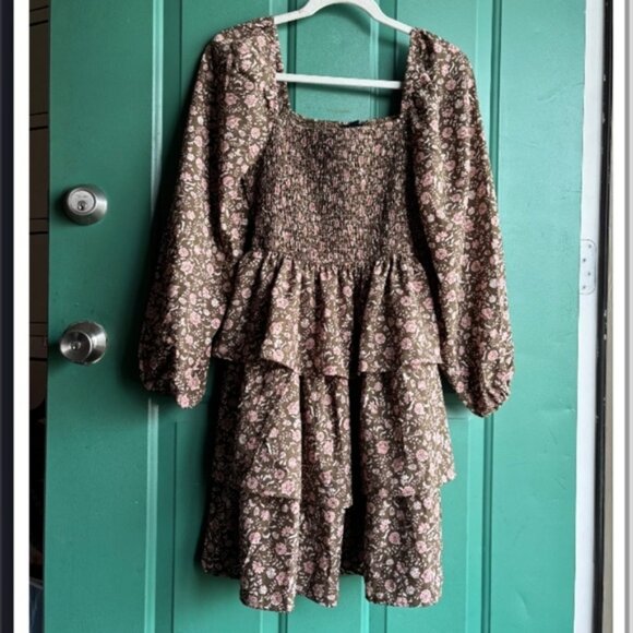 Blu Pepper size medium beautiful dress - Picture 1 of 6